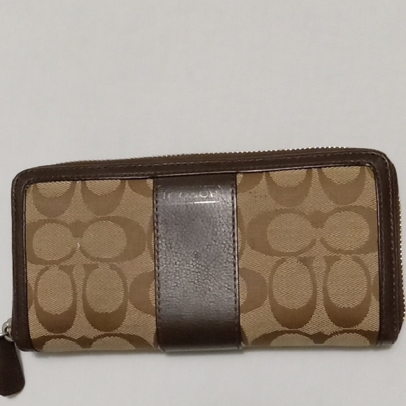 Coach Signature Jacquard Zip Around Wallet - Picture 1 of 8